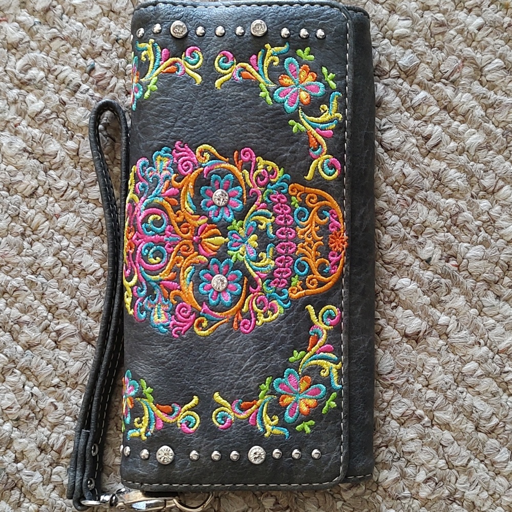Montana West wallet